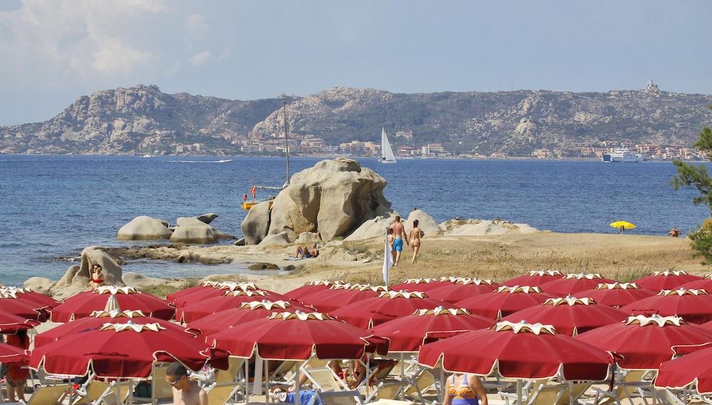 Club Esse Residence Capo D'Orso パラーウ エクステリア 写真